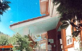 Family Surfers Hostel